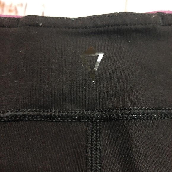 Ivivva by lululemon cropped reversible leggings - Picture 2 of 10